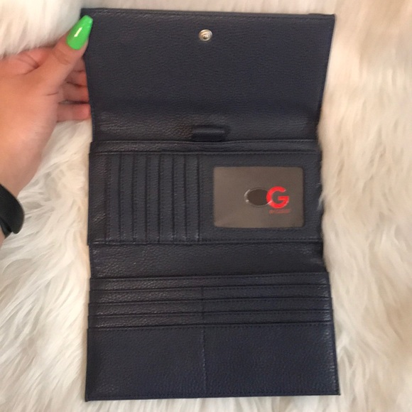 Guess wallet - Picture 2 of 3